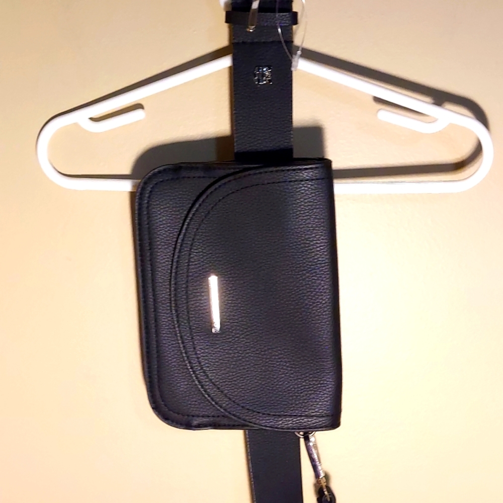 Vince Camuto belt bag
